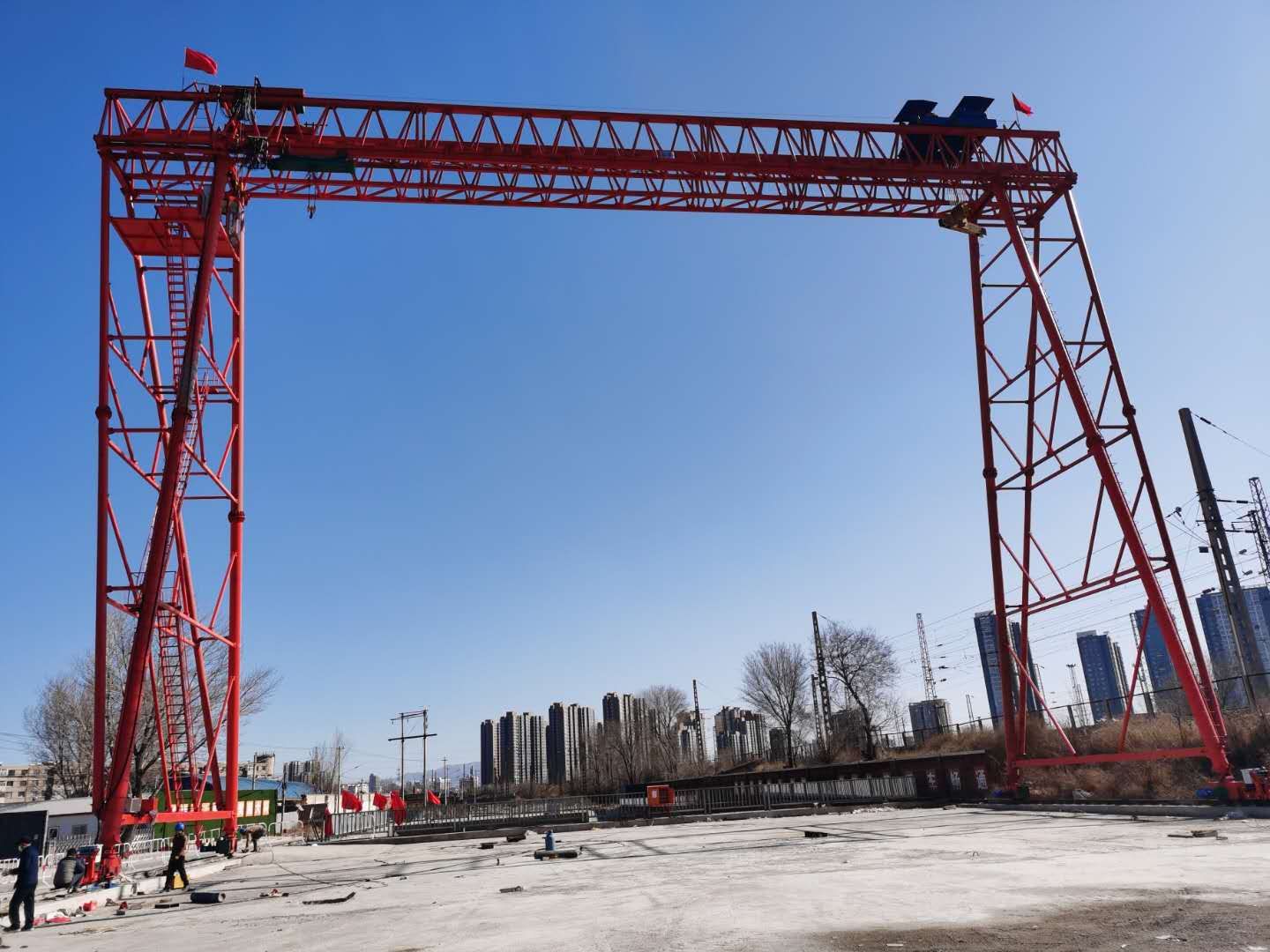 浙江省嘉興市平望縣乍浦鎮(zhèn)，乍浦經(jīng)濟(jì)開發(fā)區(qū)，平海路，中建港務(wù)建設(shè)有限公司乍浦港E區(qū)4號(hào)泊位工程項(xiàng)目部