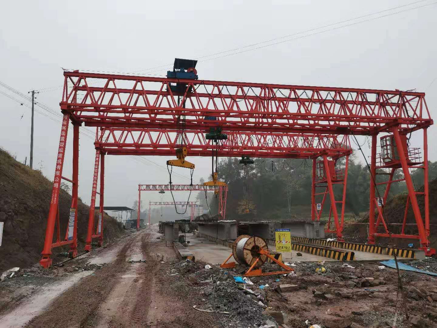 龍門(mén)吊主件及配件檢查情況