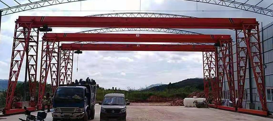 MHGY10噸上包下花葫蘆龍門起重機有哪幾種清洗方式？你都知道哪種清理的干凈嗎？